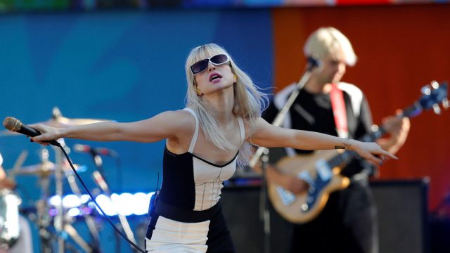 PARAMORE DISCUSS NEW SONG ‘THE NEWS’ IN APPLE MUSIC INTERVIEW