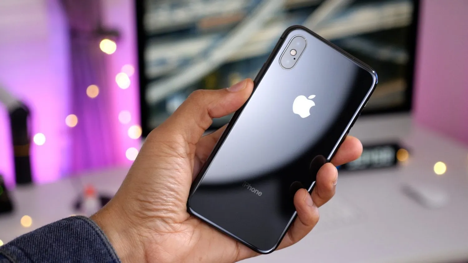 Hackers release jailbreak tool compatible with iOS 15 and iOS 16