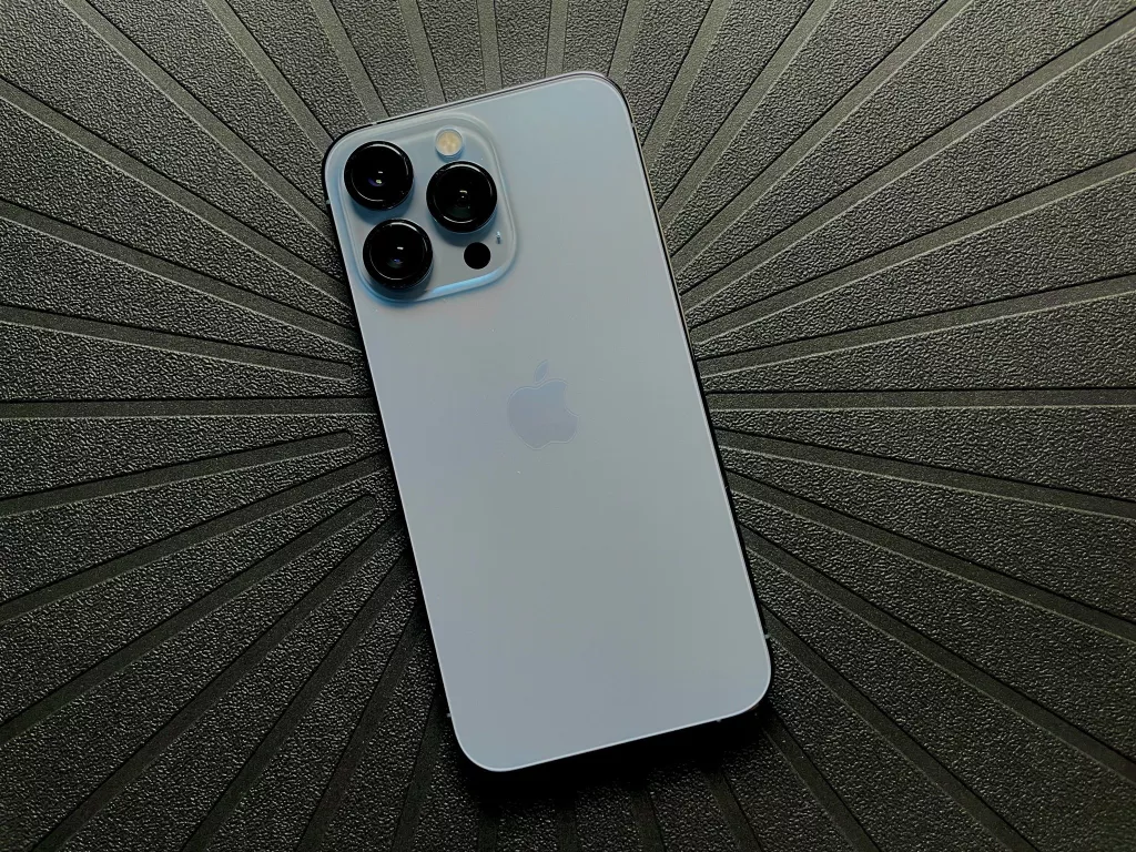 iPhone 13 Pro Max crushes Samsung Galaxy S22 Ultra in new benchmark