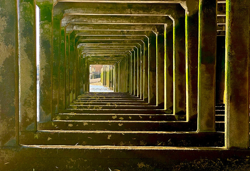 Using the iPhone 14’s 3x optical zoom to see familiar scenes in a new way