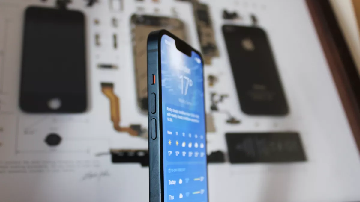 Major iPhone 14 bug sees Japan's emergency services inundated with false calls