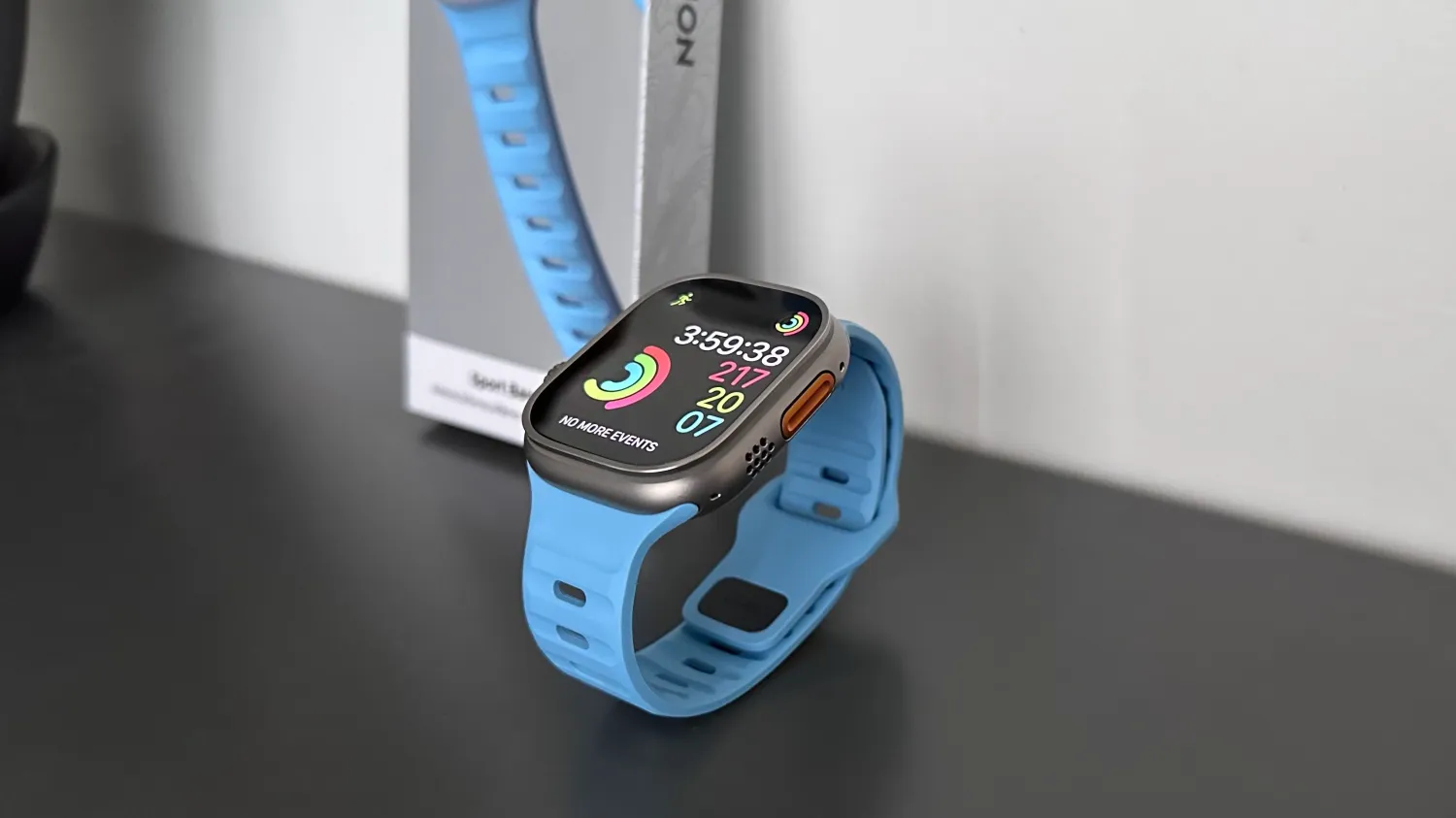 Nomad’s fresh limited edition ‘Electric Blue’ Apple Watch Sport Band
