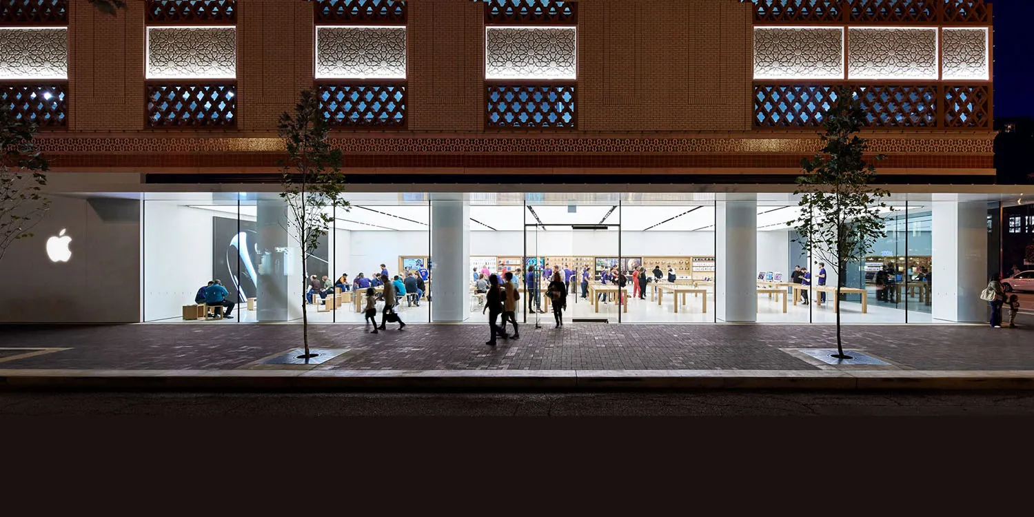 Apple Store workers illegally fired for union activities, claims NLRB filing