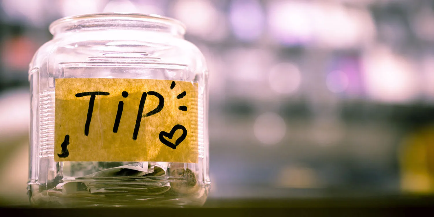 Apple Store tips demand is a silly distraction from meaningful change