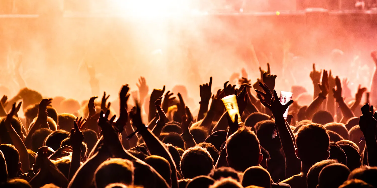 AirPods Adaptive Audio could be the future of hearing protection at gigs