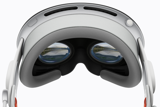 Will Apple automatically update users’ movie libraries to 3D for Apple Vision Pro?