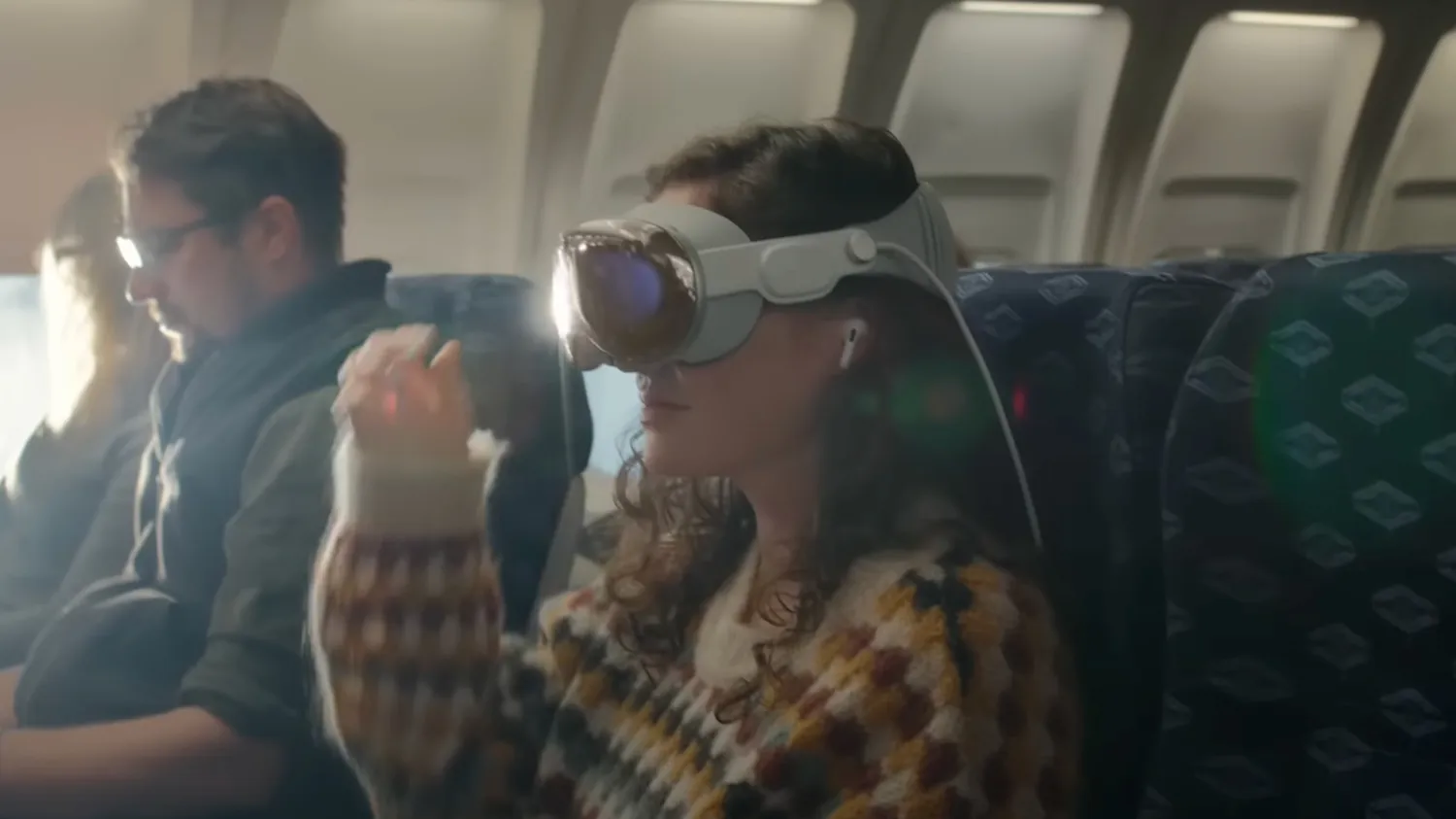 Apple Vision Pro will remind users that it works best with the new AirPods Pro