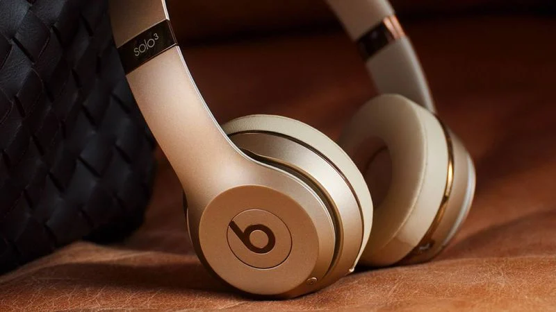 Apple's Old Beats Solo3 Headphones Available in Gold and Silver Again