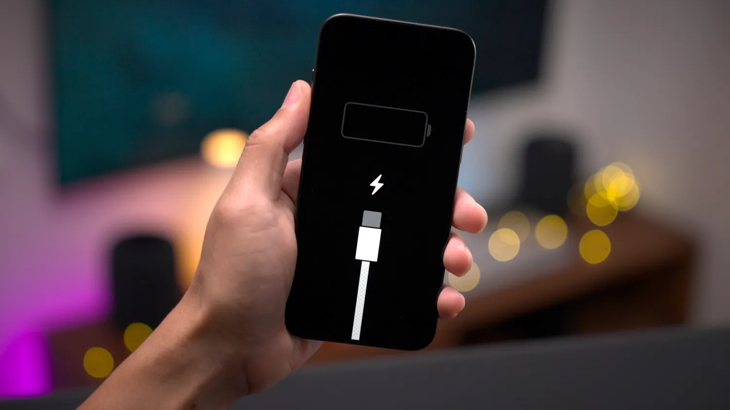 iPhone 15 Pro Max battery charge test shows why 20W power adapter is ideal