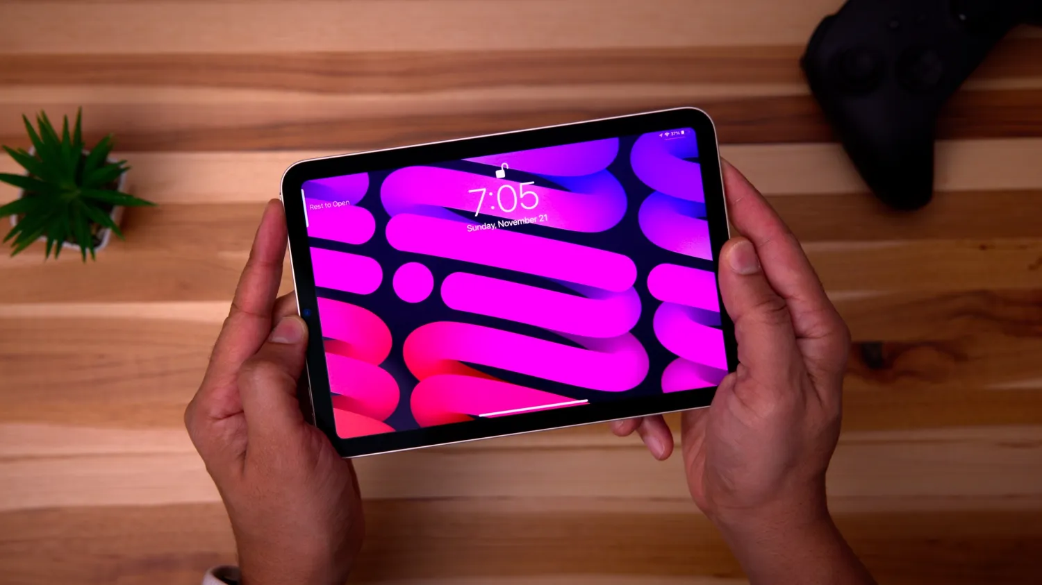 OLED iPad Air and iPad mini in the works, but don’t expect them anytime soon