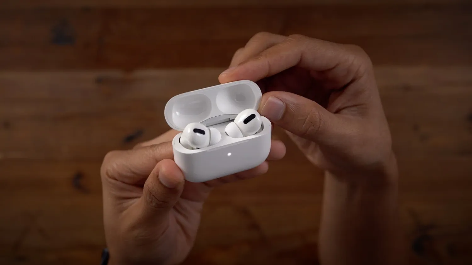 Apple releases firmware update for AirPods Pro 2 with bug fixes