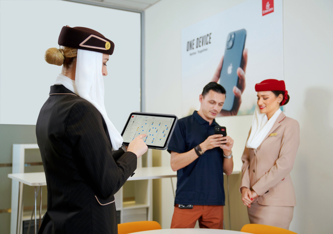 Emirates deploys 20,000 Apple iPhones and iPads to cabin crew