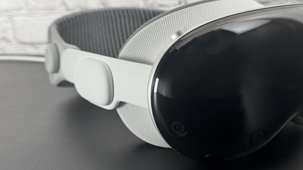 Apple Prepares for Global Expansion of Vision Pro with Imminent Launches in Australia and Japan