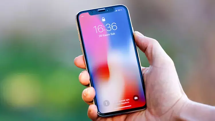 A Revolutionary Decision by Apple: Greenlighting Competitor Stores on iPhones 