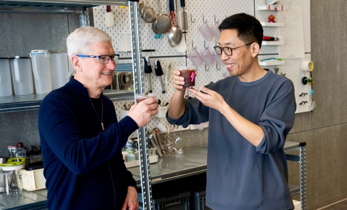  Tim Cook's Engaging Shanghai Tour Ahead of Apple Jing'an Opening 