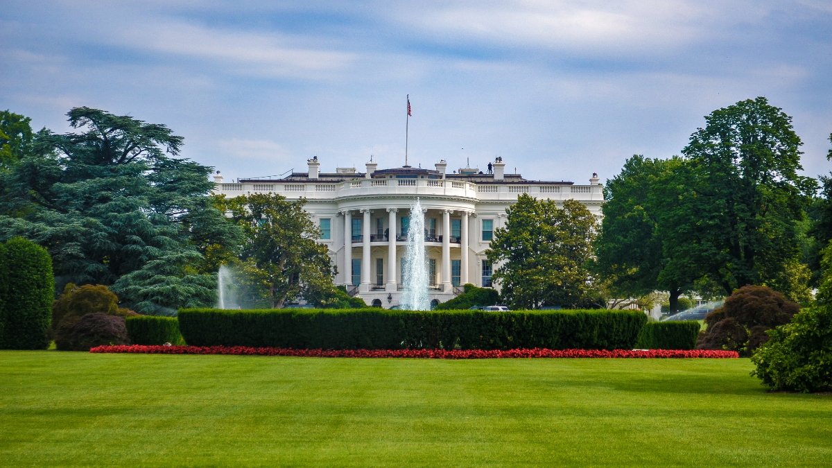 DOJ's Antitrust Case Against Apple Sparks Debate on Consumer Choice and Market Dominance