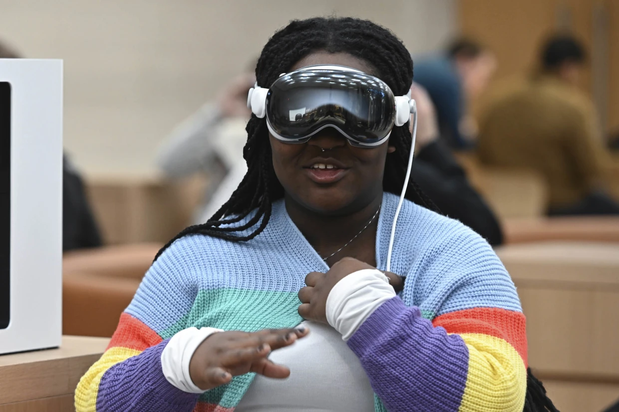 Apple Vision Pro: A Glimpse into the Future or a Step Towards Dystopia?