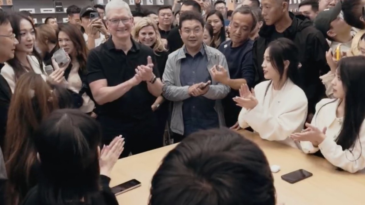 Bright Future Ahead: Wedbush Foresees Growth for Apple with iPhone 16 Launch and AI Innovations