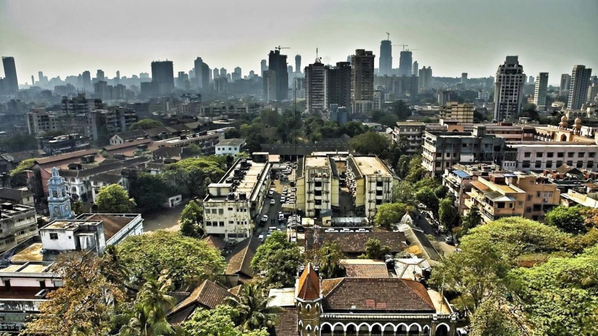 Apple Boosts iPhone Production in India, Plans Massive Employee Housing Project
