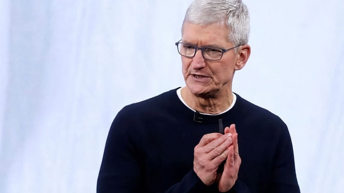  JP Morgan Cuts Apple's Target Amid AI iPhone Launch Uncertainty