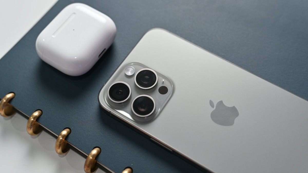  Morgan Stanley Counters Gloomy iPhone Sales Predictions with Optimistic Outlook