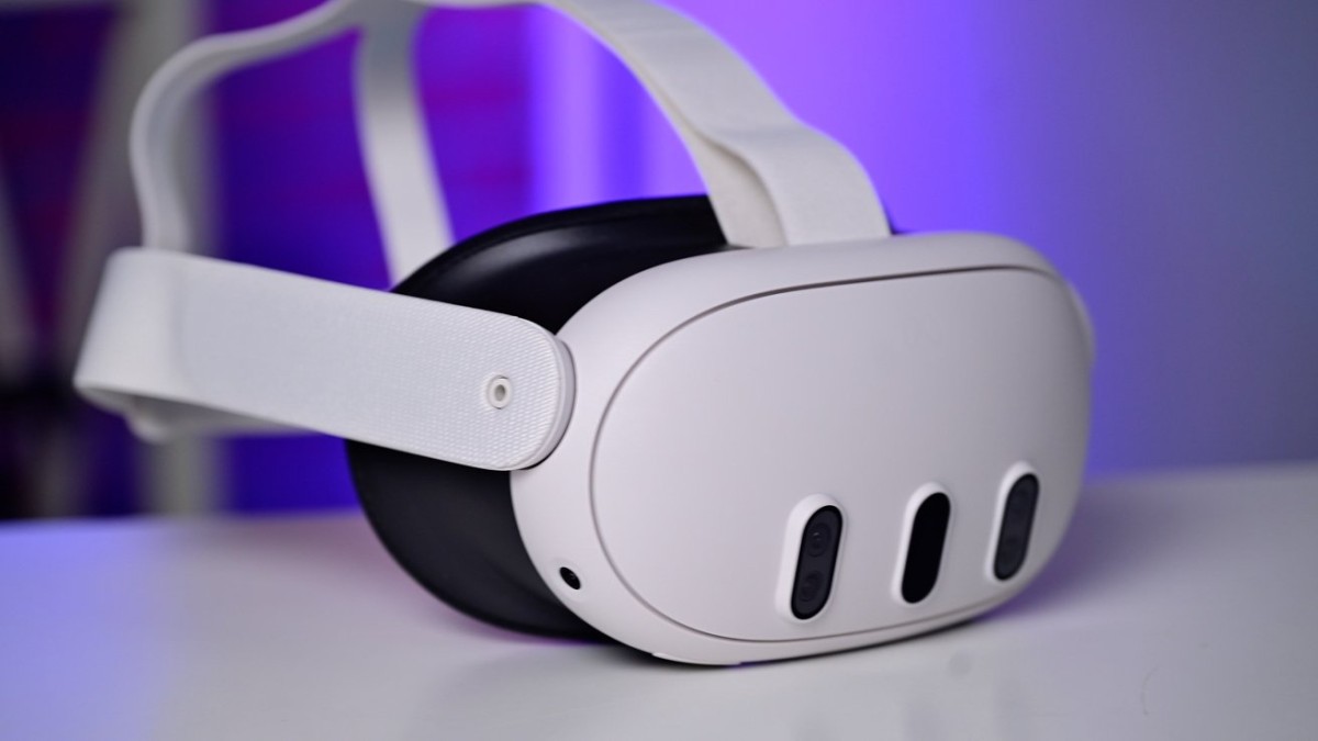  Meta Takes On Apple with Open VR Strategy