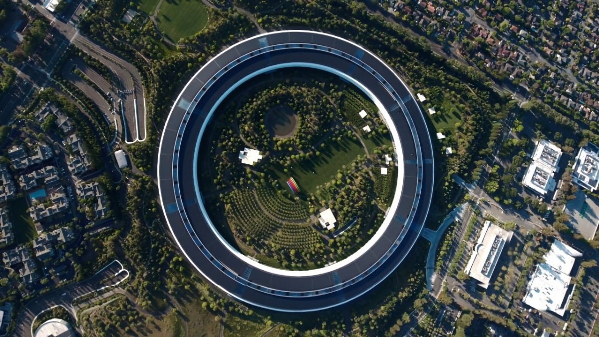  Morgan Stanley Cuts Apple Stock Price Target Despite Optimism on Product Demand 
