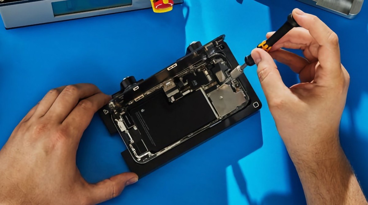 Apple Prepares for New EU Right to Repair Law