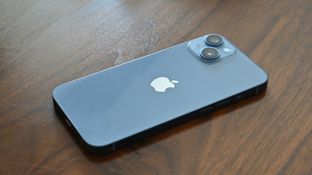 iPhone Sales Activation Share Hits Six-Year Low Amid Stiff Competition