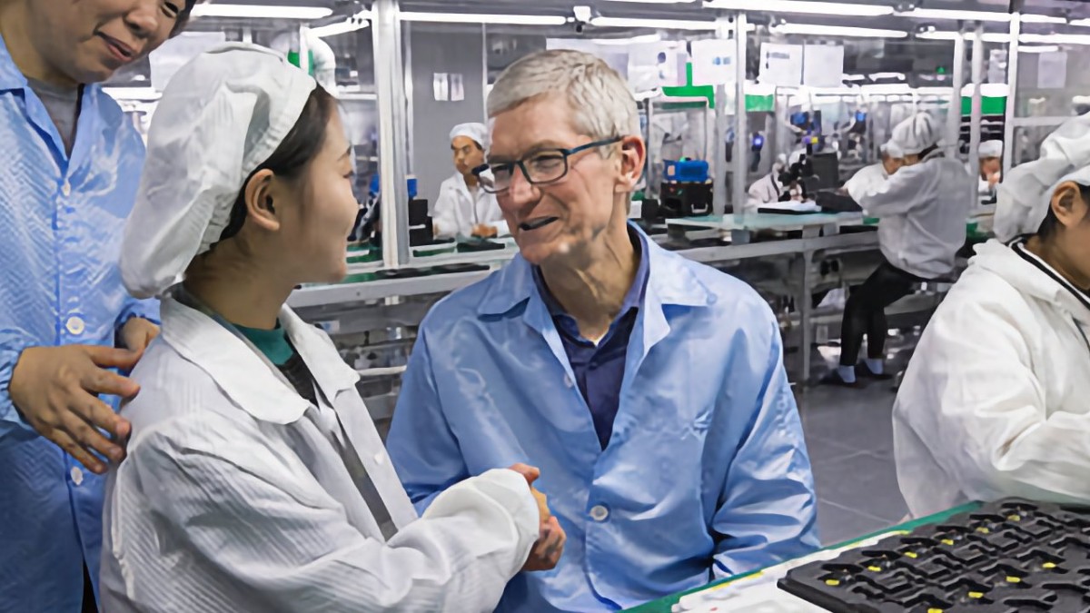 Apple Strengthens Ties with China While Diversifying Global Supply Chain