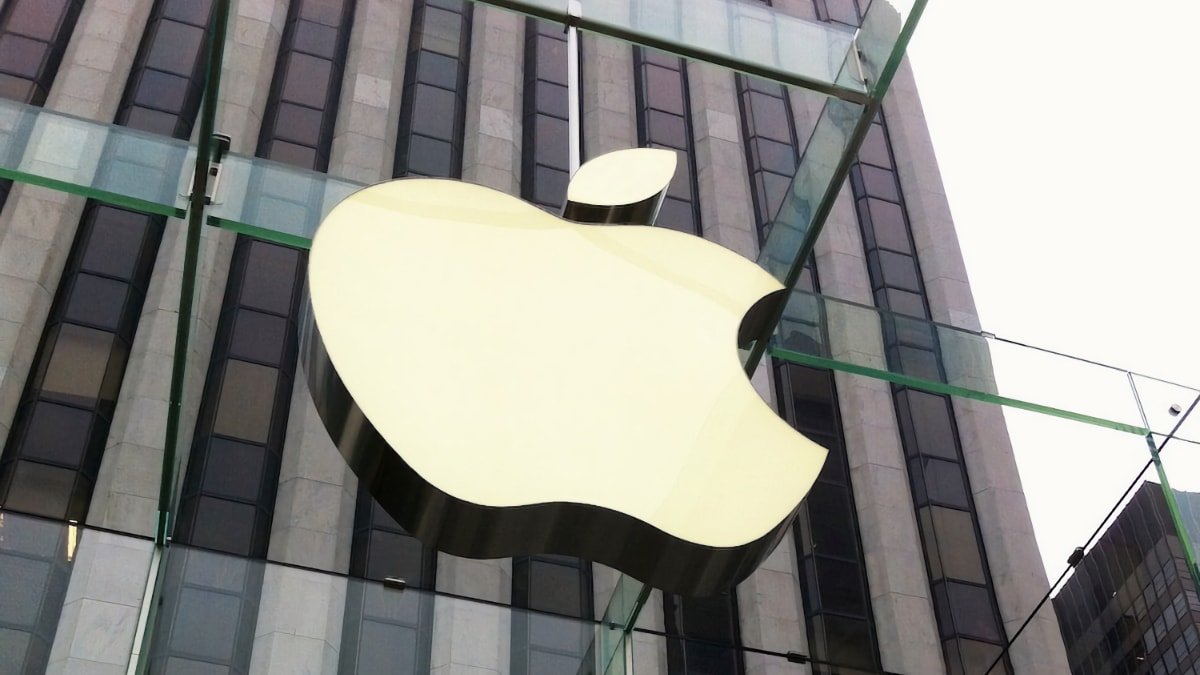 Potential Strike at Maryland Apple Store Signals Growing Labor Tensions