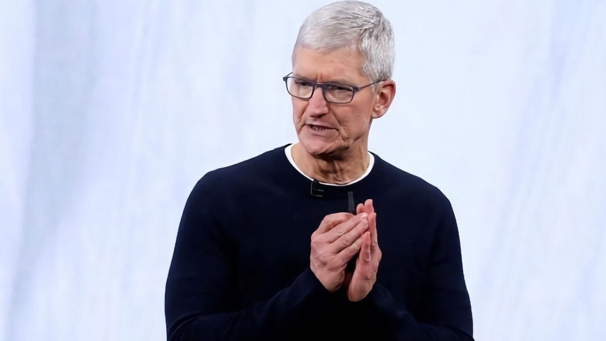  Tim Cook Sports Custom Nike Sneakers for iPad Launch Event
