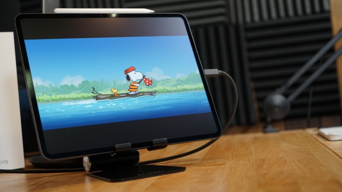 OLED iPad Pro Owners Report Grainy Display Issue