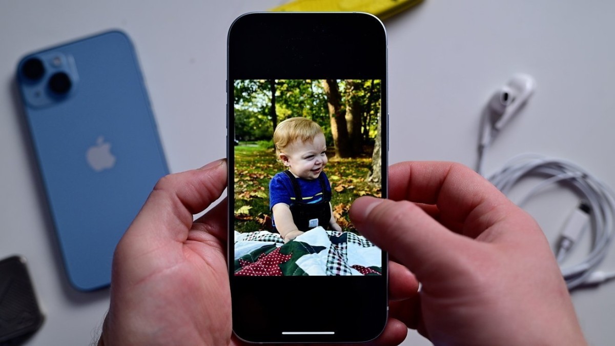 iOS & iPadOS 17.5.1 Update Rescues Deleted Photos Glitch