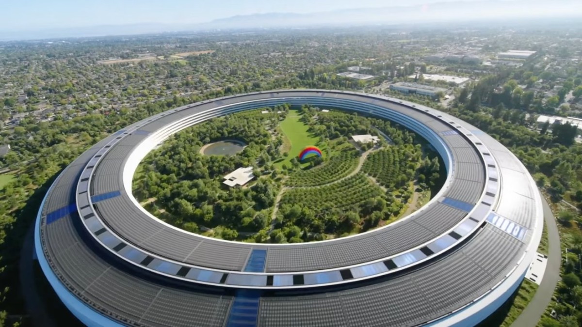 Apple Faces Class Action Lawsuit Over Gender Pay Gap