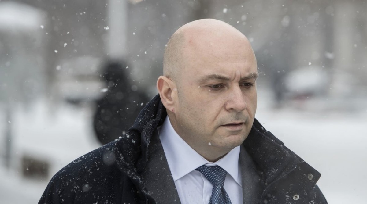  Ex-Apple Lawyer Gene Levoff Fined $1.15 Million for Insider Trading